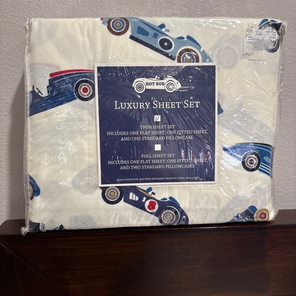 Kids Luxury Sheet Set - White with Blue and Red Cars